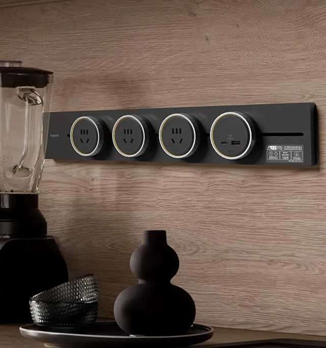 罗格朗LT3轨道插座，自由布局，灵活取电